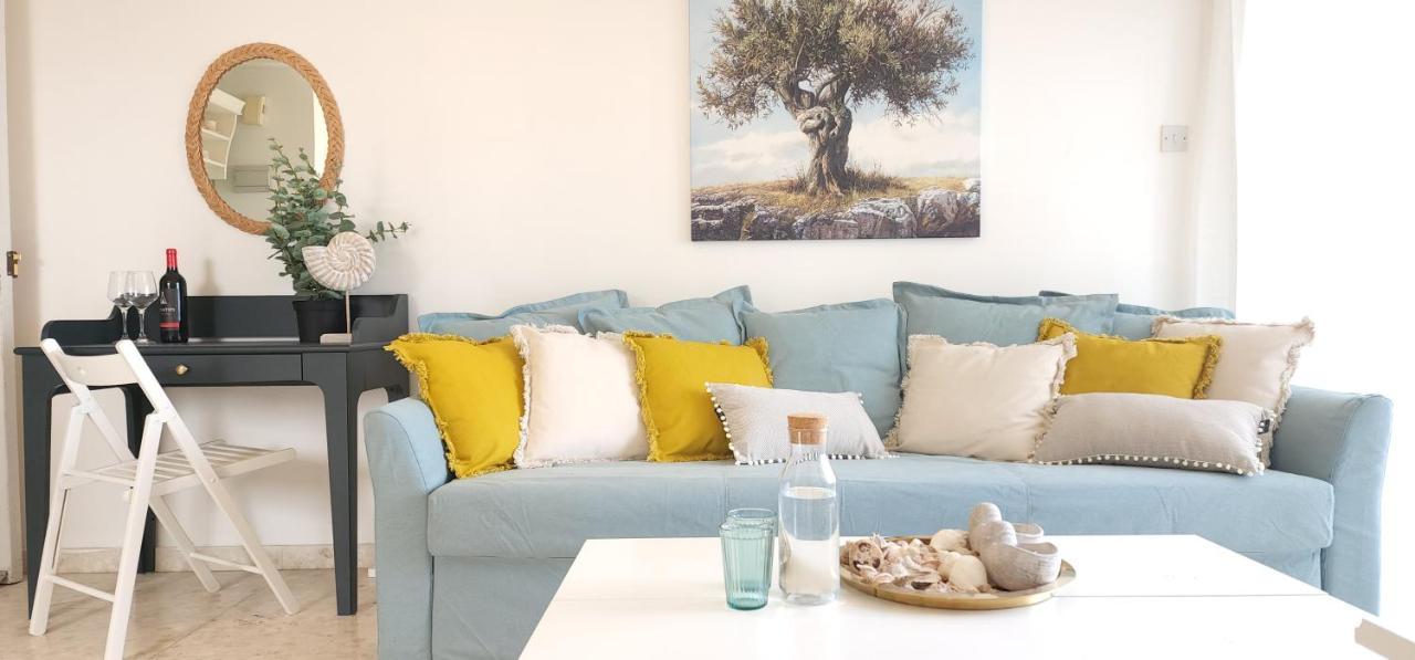 Capri Sea View One Bedroom Larnaca Exterior photo