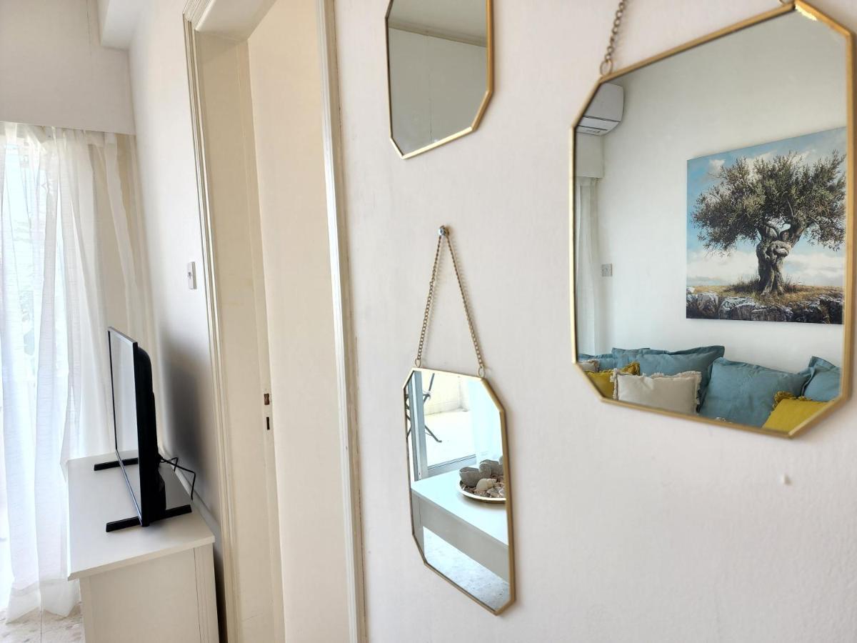 Capri Sea View One Bedroom Larnaca Exterior photo