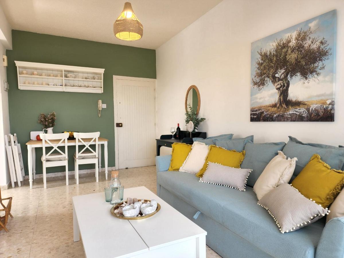 Capri Sea View One Bedroom Larnaca Exterior photo