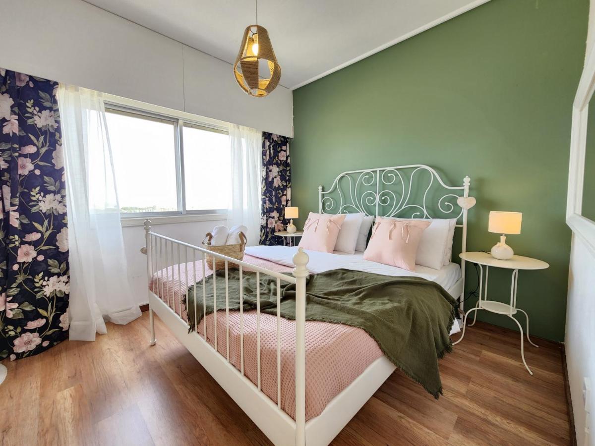 Capri Sea View One Bedroom Larnaca Exterior photo